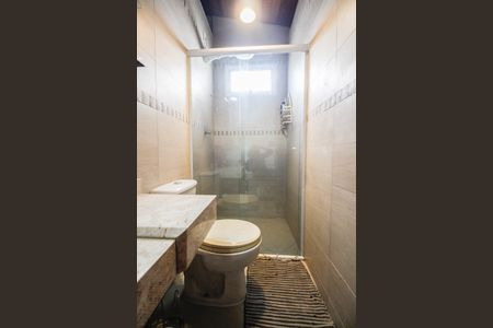 Casa à venda com 600m², 4 quartos e 6 vagasBanheiro de serviço 1