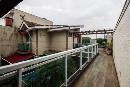 Casa à venda com 600m², 4 quartos e 6 vagasVaranda