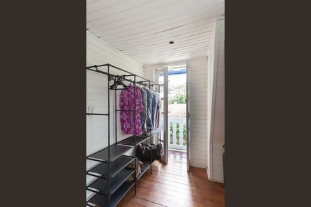 Casa de condomínio à venda com 200m², 3 quartos e 5 vagasQuarto 2