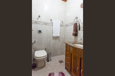 Casa de condomínio à venda com 200m², 3 quartos e 5 vagasBanheiro da Suíte