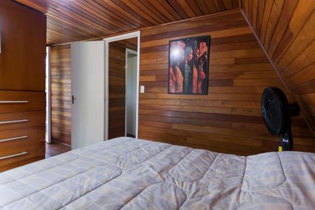 Casa de condomínio à venda com 200m², 3 quartos e 5 vagasQuarto 1