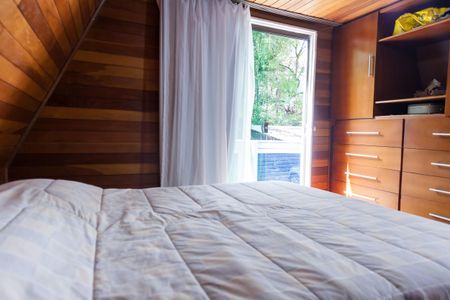 Casa de condomínio à venda com 200m², 3 quartos e 5 vagasQuarto 1