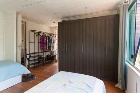 Casa de condomínio à venda com 200m², 3 quartos e 5 vagasQuarto 2