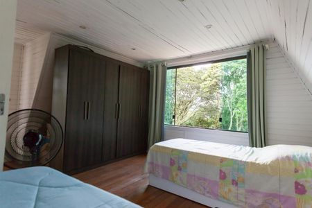 Casa de condomínio à venda com 200m², 3 quartos e 5 vagasQuarto 2