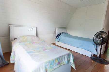 Casa de condomínio à venda com 200m², 3 quartos e 5 vagasQuarto 2