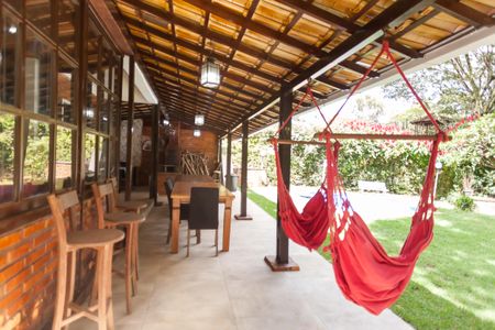 Casa de condomínio à venda com 200m², 3 quartos e 5 vagasChurrasqueira