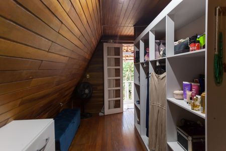 Casa de condomínio à venda com 200m², 3 quartos e 5 vagasCloset da Suíte