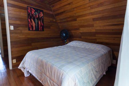 Casa de condomínio à venda com 200m², 3 quartos e 5 vagasQuarto 1