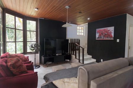 Casa de condomínio à venda com 200m², 3 quartos e 5 vagasSala de TV