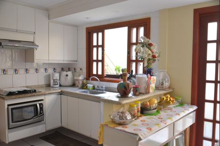 Casa à venda com 201m², 4 quartos e 2 vagasCozinha