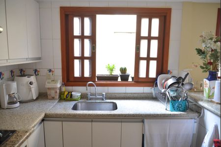 Casa à venda com 201m², 4 quartos e 2 vagasCozinha
