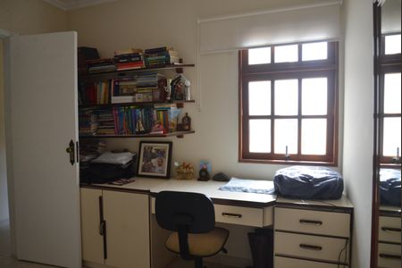 Casa à venda com 201m², 4 quartos e 2 vagasQuarto 1