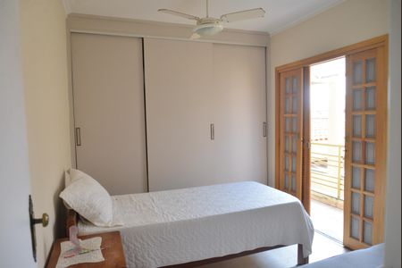 Casa à venda com 201m², 4 quartos e 2 vagasQuarto 2