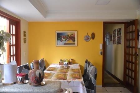 Casa à venda com 201m², 4 quartos e 2 vagasCozinha