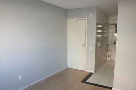 Sala de apartamento para alugar com 2 quartos, 45m² em Cerâmica, Nova Iguaçu
