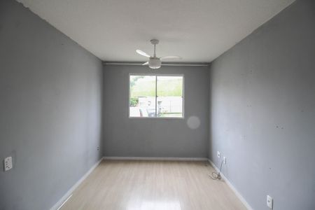 Sala de apartamento para alugar com 2 quartos, 45m² em Cerâmica, Nova Iguaçu