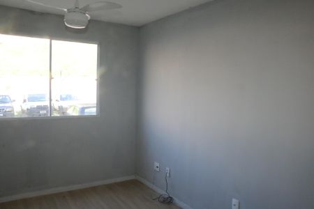 Sala de apartamento para alugar com 2 quartos, 45m² em Cerâmica, Nova Iguaçu
