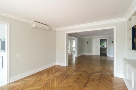 Casa à venda com 520m², 4 quartos e 4 vagasSala