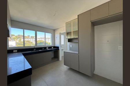 Apartamento à venda com 152m², 4 quartos e 4 vagas