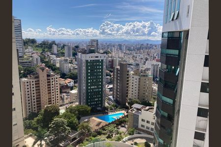 Apartamento à venda com 152m², 4 quartos e 4 vagas