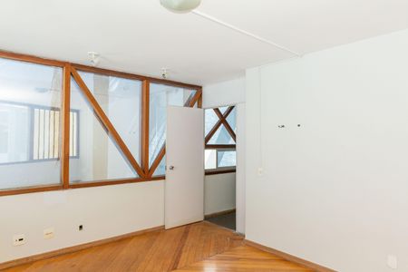 Casa à venda com 412m², 5 quartos e 3 vagasQuarto 4