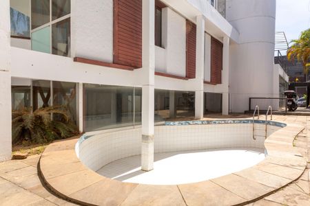 Casa à venda com 412m², 5 quartos e 3 vagasÁrea comum - Piscina