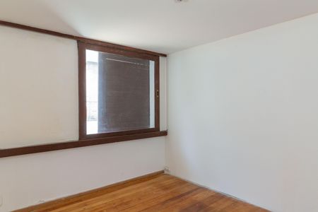 Casa à venda com 412m², 5 quartos e 3 vagasQuarto 3