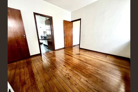 Apartamento à venda com 181m², 4 quartos e 3 vagas