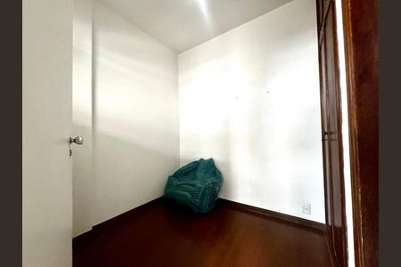 Apartamento à venda com 181m², 4 quartos e 3 vagas