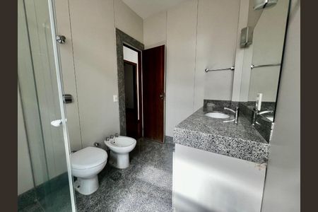 Apartamento à venda com 181m², 4 quartos e 3 vagas