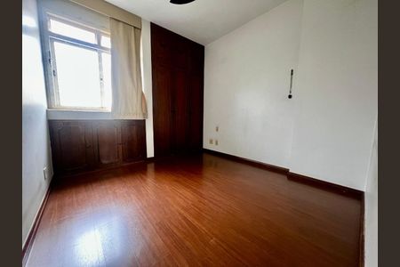 Apartamento à venda com 181m², 4 quartos e 3 vagas