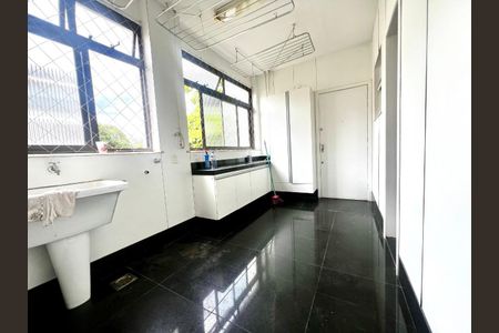 Apartamento à venda com 181m², 4 quartos e 3 vagas