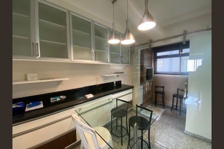 Apartamento à venda com 170m², 3 quartos e 4 vagas