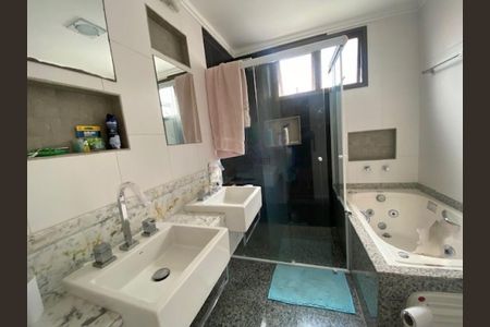 Apartamento à venda com 170m², 3 quartos e 4 vagas