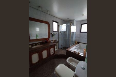 Apartamento à venda com 228m², 4 quartos e 3 vagas