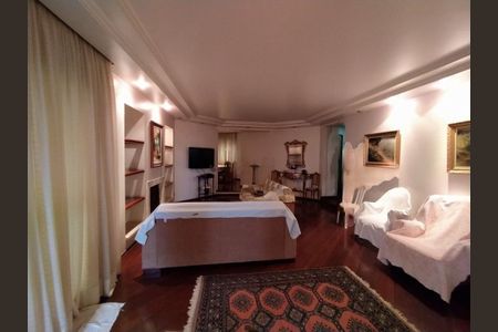 Apartamento à venda com 228m², 4 quartos e 3 vagas