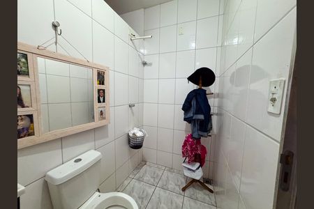 Casa à venda com 360m², 6 quartos e 2 vagas Casa à venda com 360m², 6 quartos e 2 vagasCasa 2 - Banheiro da Suíte