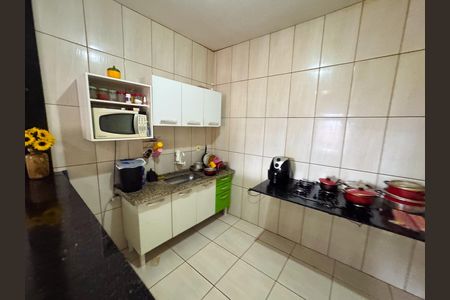 Casa à venda com 360m², 6 quartos e 2 vagas Casa à venda com 360m², 6 quartos e 2 vagasCasa 2 - Cozinha