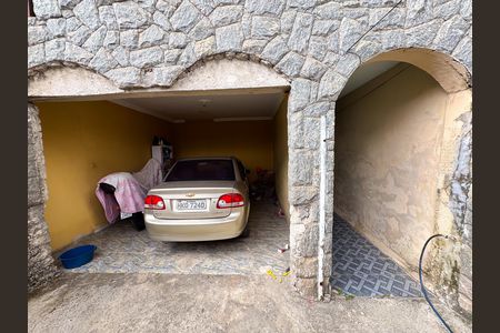 Casa à venda com 360m², 6 quartos e 2 vagas Casa à venda com 360m², 6 quartos e 2 vagasGaragem
