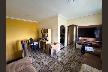 Casa à venda com 360m², 6 quartos e 2 vagas Casa à venda com 360m², 6 quartos e 2 vagasCasa 1 - Sala de Estar