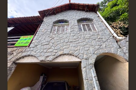 Casa à venda com 360m², 6 quartos e 2 vagas Casa à venda com 360m², 6 quartos e 2 vagasGaragem