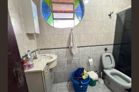 Casa à venda com 360m², 6 quartos e 2 vagas Casa à venda com 360m², 6 quartos e 2 vagasCasa 1 - Banheiro Social