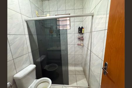 Casa à venda com 360m², 6 quartos e 2 vagas Casa à venda com 360m², 6 quartos e 2 vagasCasa 2 - Banheiro 2