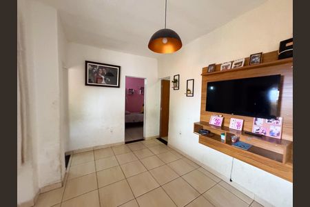 Casa à venda com 360m², 6 quartos e 2 vagas Casa à venda com 360m², 6 quartos e 2 vagasCasa 2 - Sala
