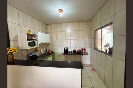 Casa à venda com 360m², 6 quartos e 2 vagas Casa à venda com 360m², 6 quartos e 2 vagasCasa 2 - Cozinha