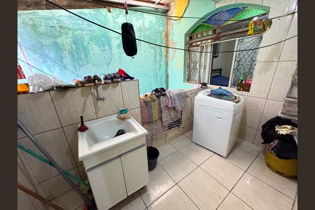 Casa à venda com 360m², 6 quartos e 2 vagas Casa à venda com 360m², 6 quartos e 2 vagasCasa 1 - Área de Serviço