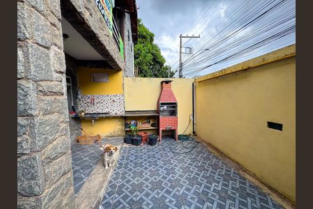 Casa à venda com 360m², 6 quartos e 2 vagas Casa à venda com 360m², 6 quartos e 2 vagasChurrasqueira