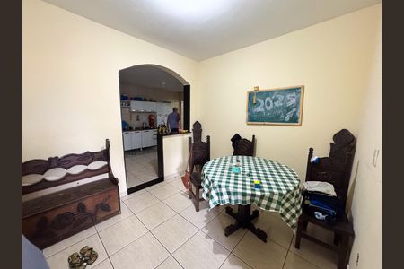 Casa à venda com 360m², 6 quartos e 2 vagas Casa à venda com 360m², 6 quartos e 2 vagasCasa 1 - Sala de Jantar