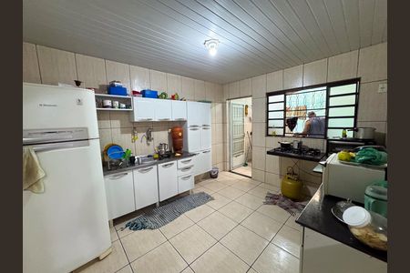 Casa à venda com 360m², 6 quartos e 2 vagas Casa à venda com 360m², 6 quartos e 2 vagasCasa 1 - Cozinha