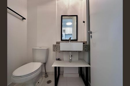 Studio à venda com 28m², 0 quarto e sem vaga Studio à venda com 28m², 0 quarto e sem vagaBanheiro